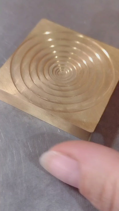 Stepped circle brass texture plate