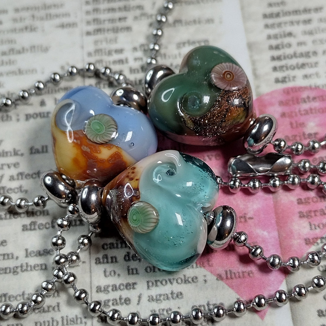Two tone ocean glass heart bead bracelts 